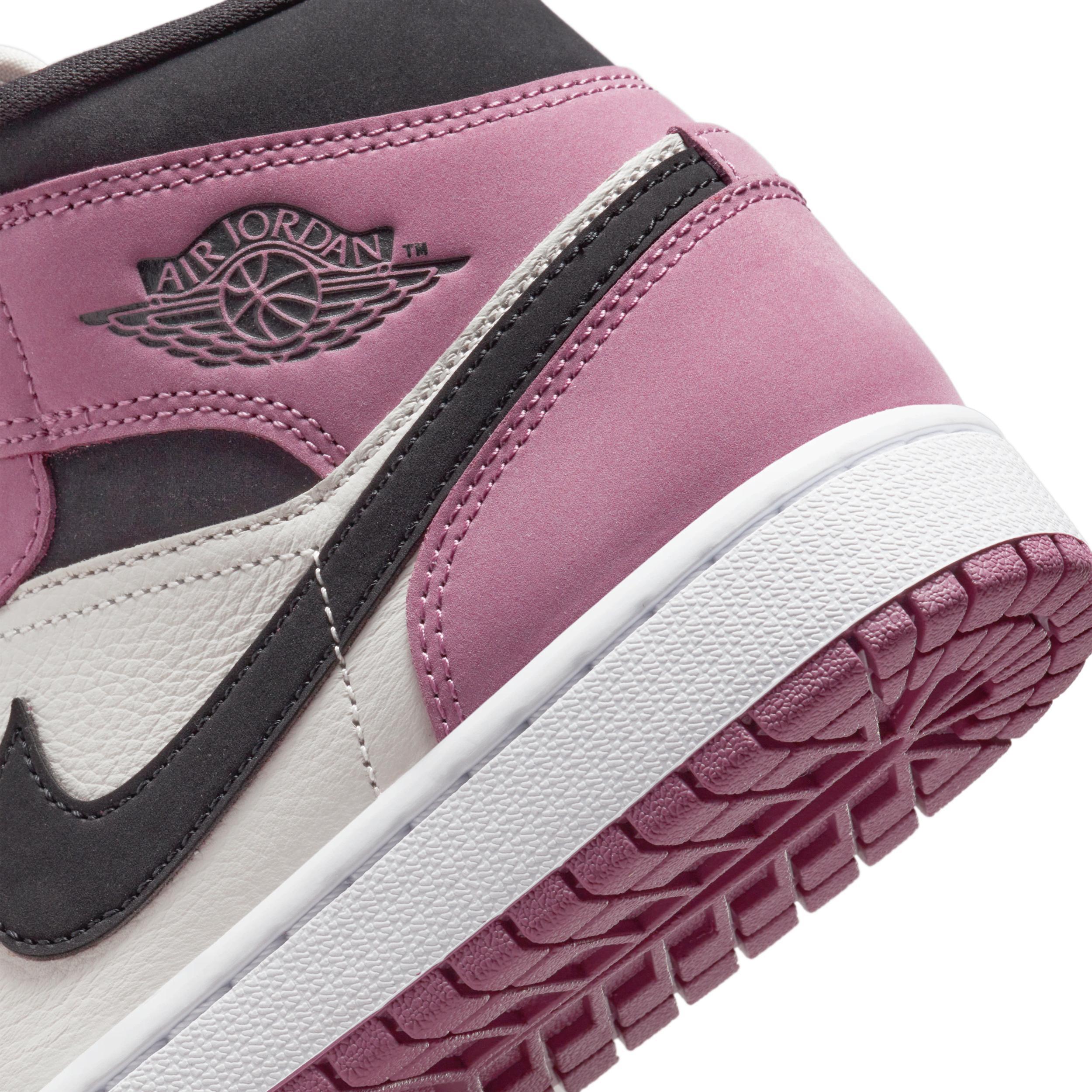 Women's Air Jordan 1 Mid SE Shoes Product Image