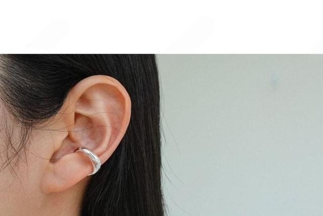 Plain Ear Cuff Product Image