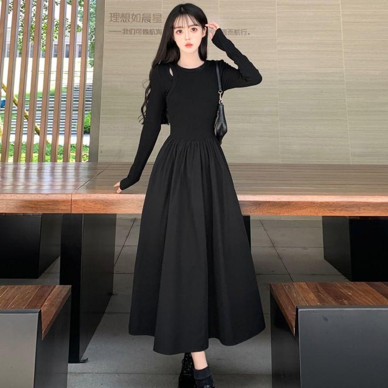 Long-Sleeve Crew Neck Plain Cutout Ruched Midi A-Line Dress Product Image