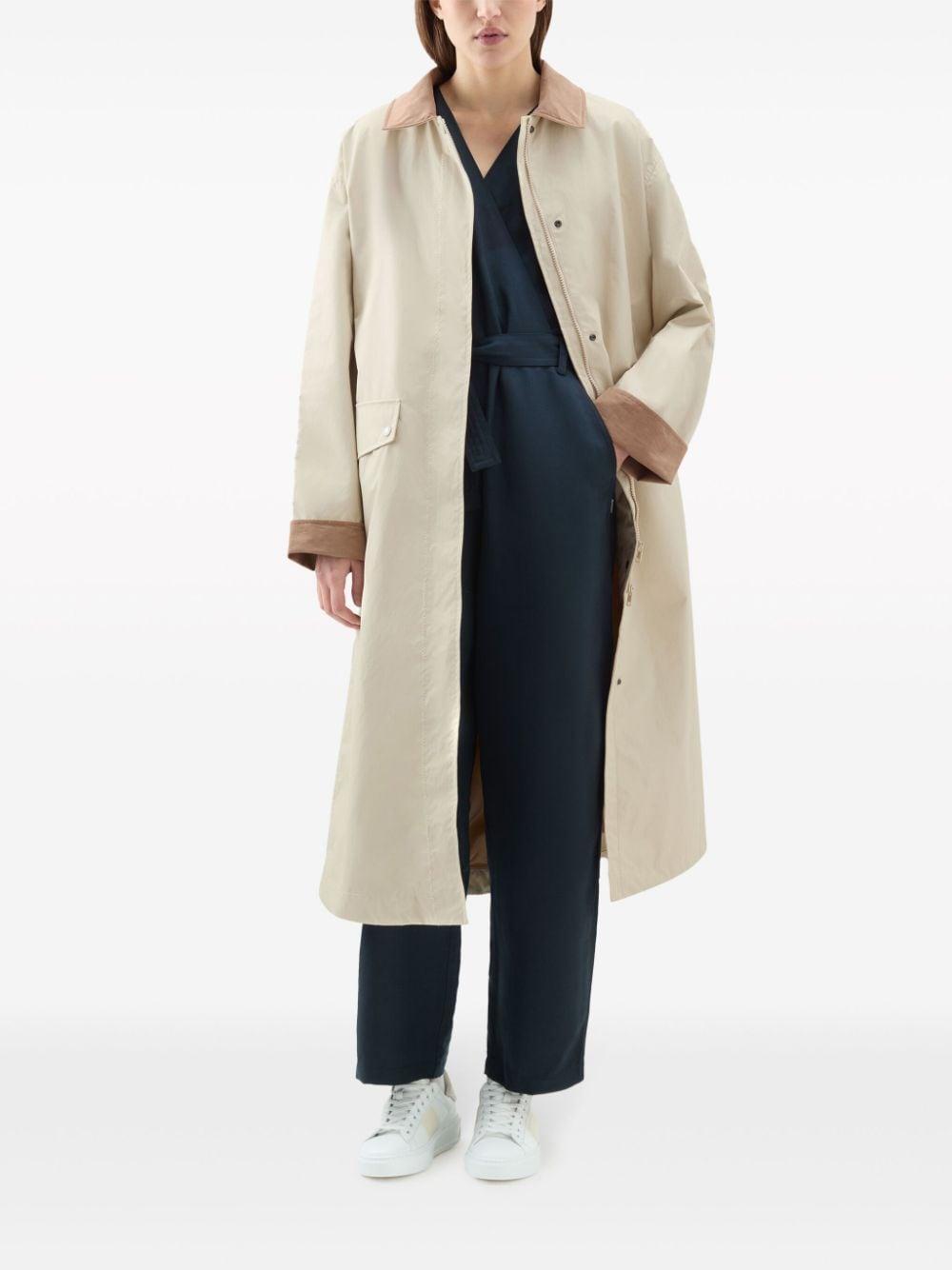 single-breasted two-tone coat Product Image