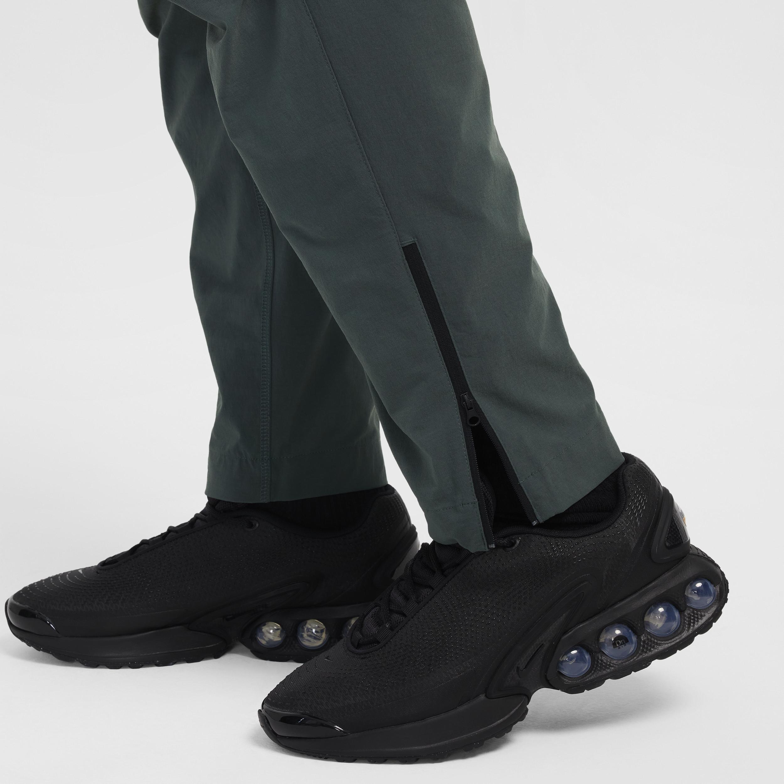 Nike Men's Tech Woven Pants Product Image