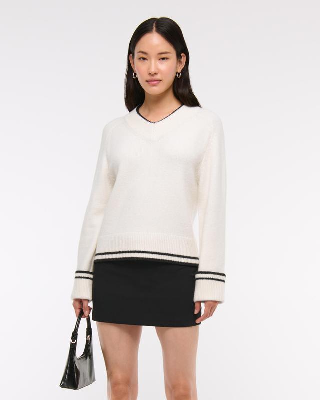 Easy V-Neck Cable Sweater Product Image