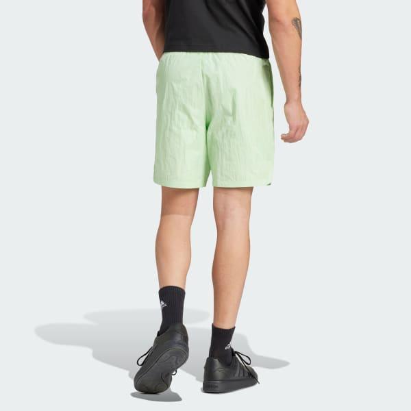 City Escape Shorts Product Image