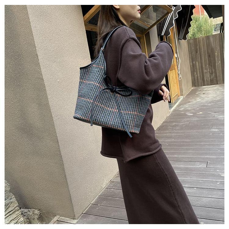 Plaid Bow Tote Bag Product Image