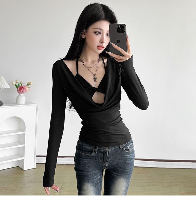 Cold Shoulder Long Sleeve Plain Ruched T-Shirt Product Image