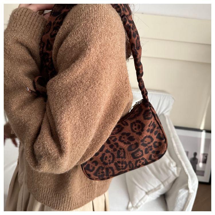 Leopard Print Shoulder Bag Product Image