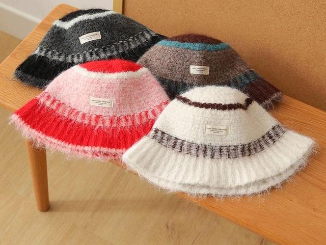 Gradient Knit Cloche Hat Product Image