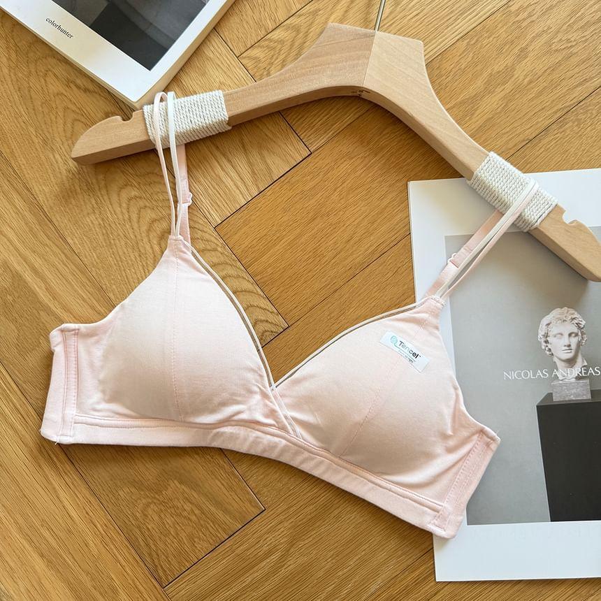 Applique Wireless Bra Product Image