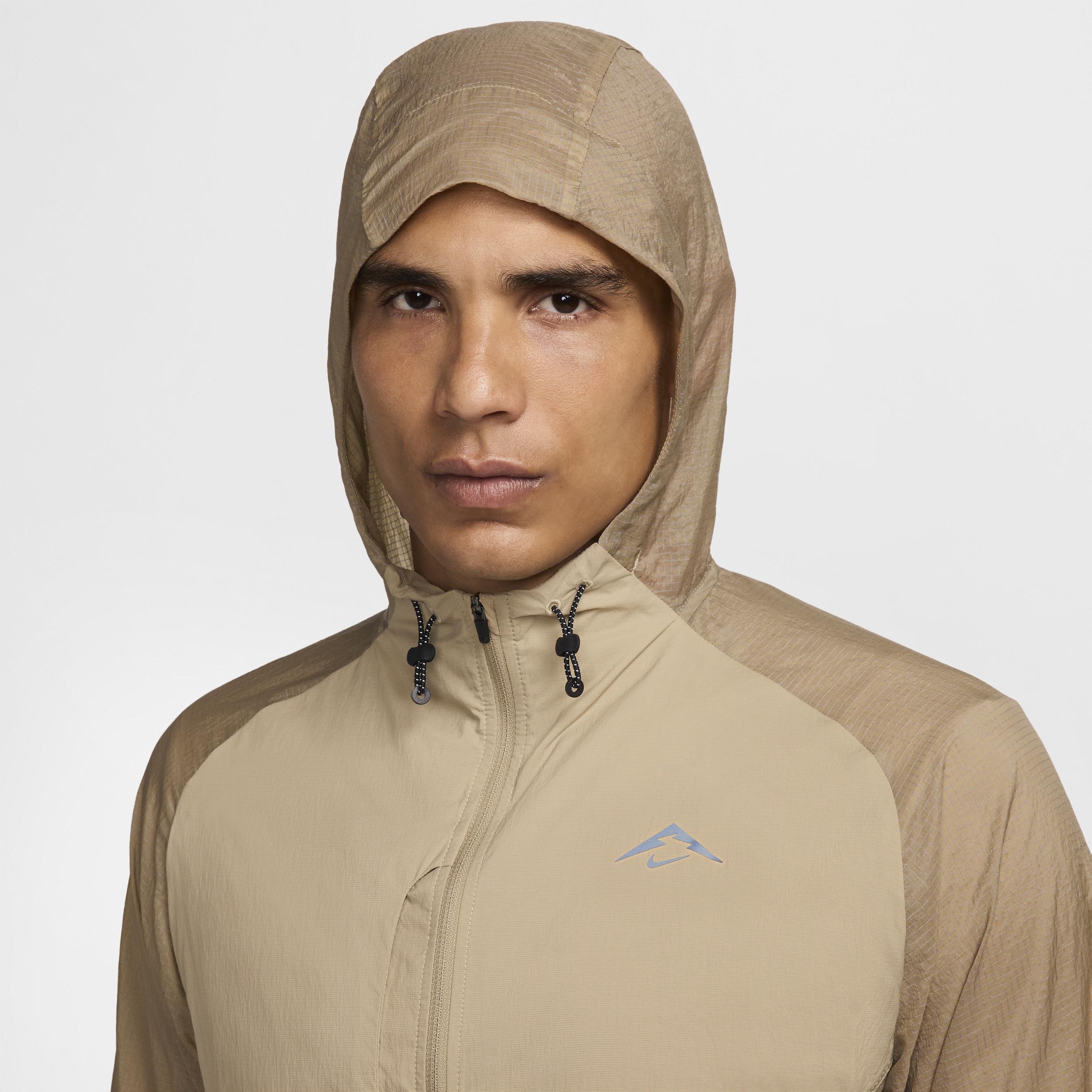 Nike Men's Trail Aireez Running Jacket Product Image