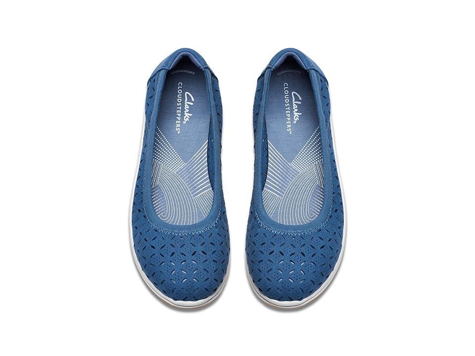 Clarks Breeze Roam (Blue Textile) Women's Flat Shoes Product Image