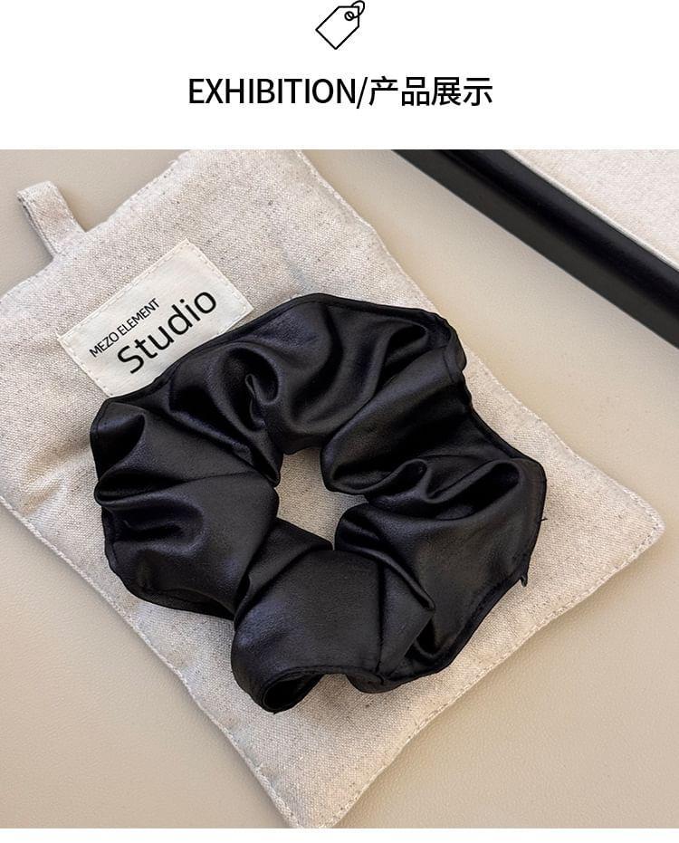 Plain Scrunchie Product Image