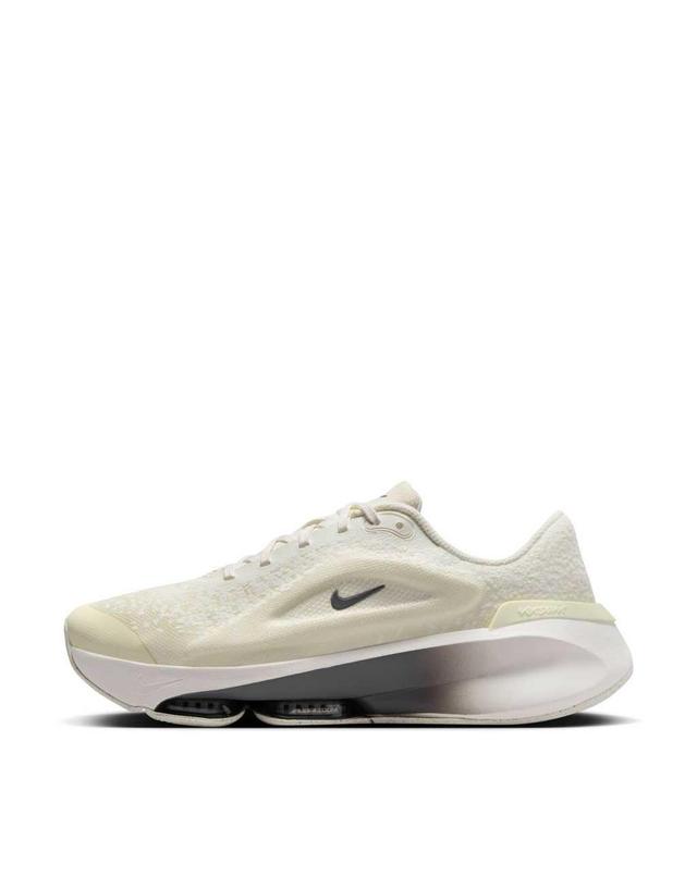 Nike Training Versair sneakers in off white Product Image