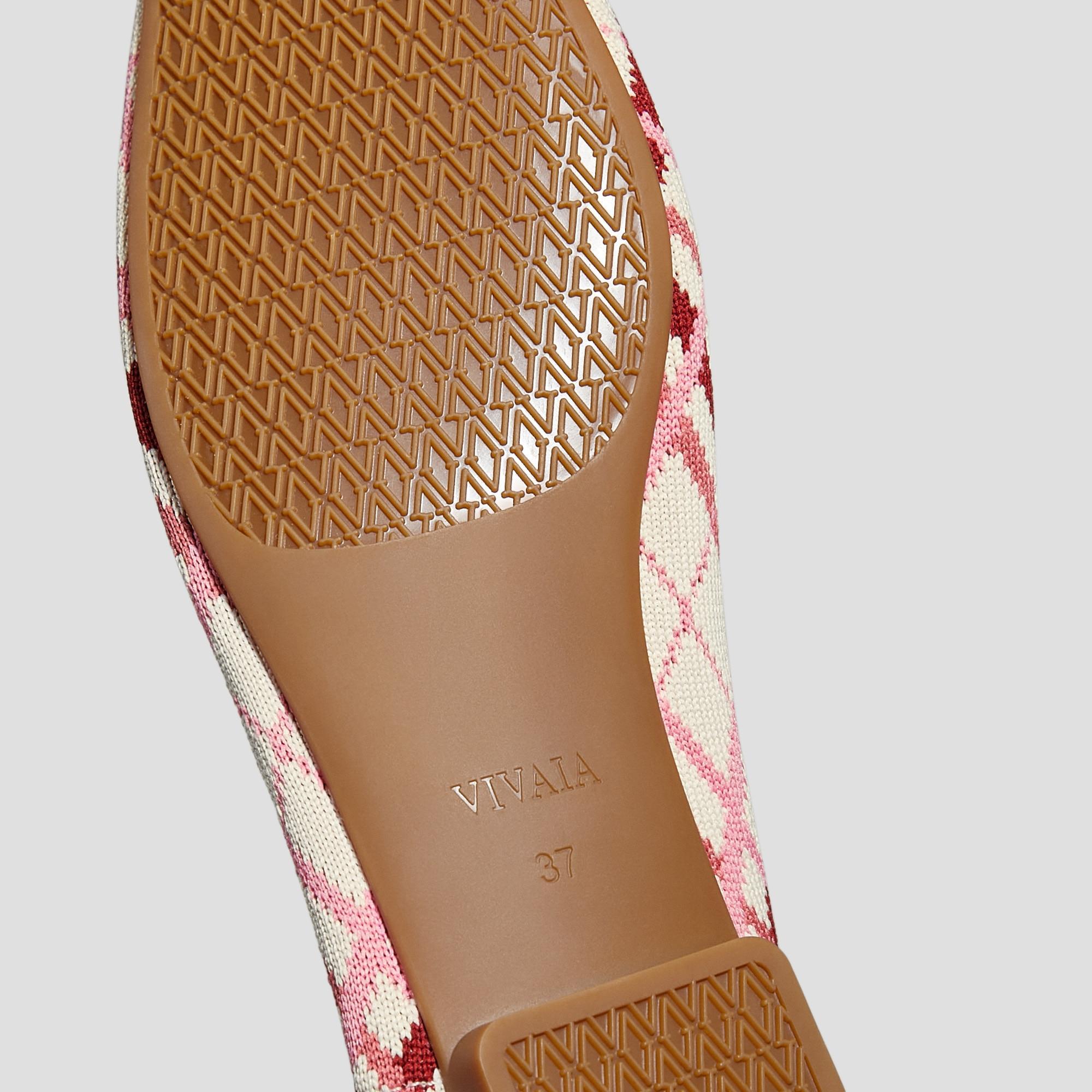 Square-Toe V-Cut Flats (Margot 2.0) Product Image