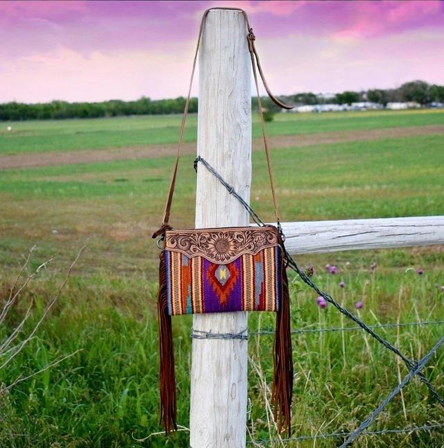 Big Kahuna Cross-body Bag* Product Image