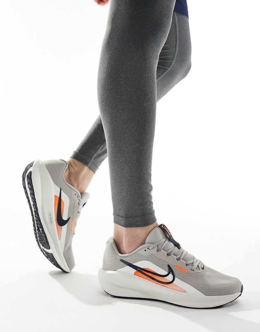 NIKE Downshifter 13 Sneakers In Gray And Orange Product Image