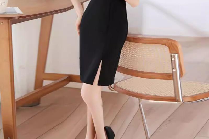 Sleeveless Crew Neck Plain Side-Slit Sheath Dress Product Image