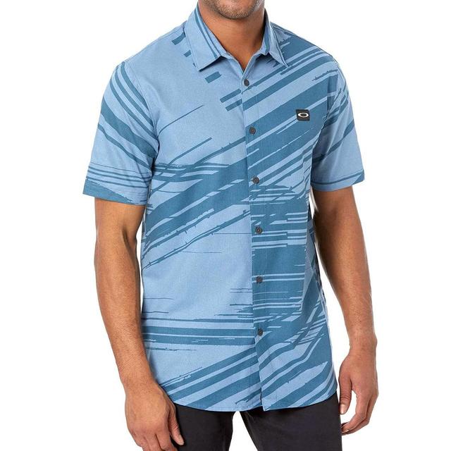 Oakley Men's Tempo Woven Button Down T-Shirt Product Image