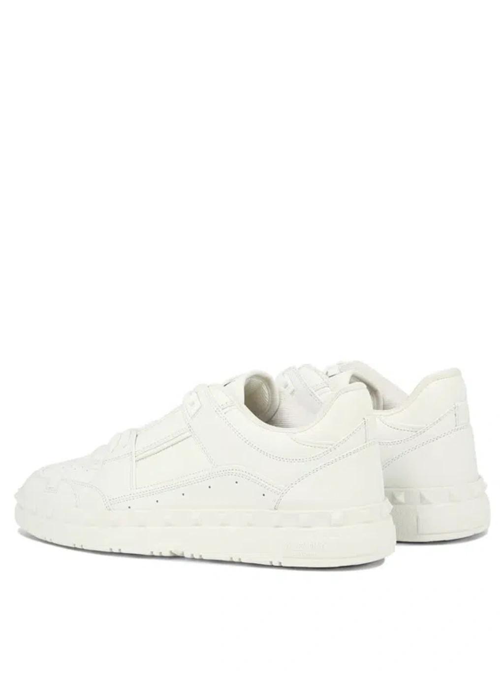 VALENTINO GARAVANI 'freedots' Sneakers In White Product Image