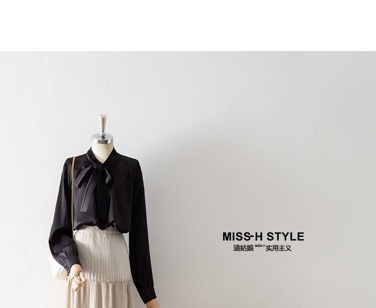 High Waist Plain Pleated A-Line Midi Skirt Product Image