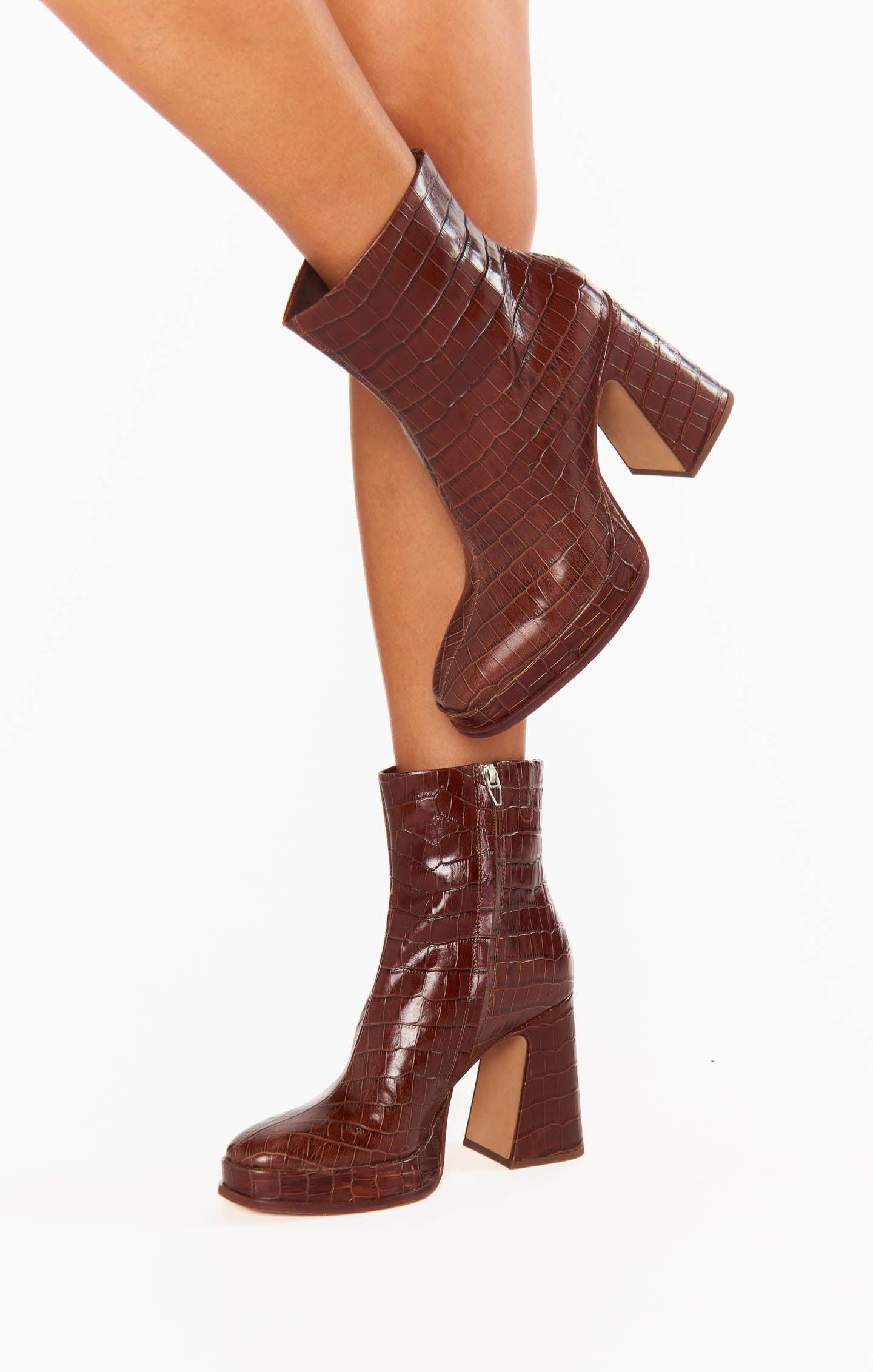 Dolce Vita Lochly Platform Bootie ~ Walnut Product Image