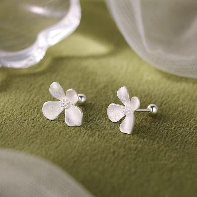 Sterling Silver Floral Stud Earring Product Image