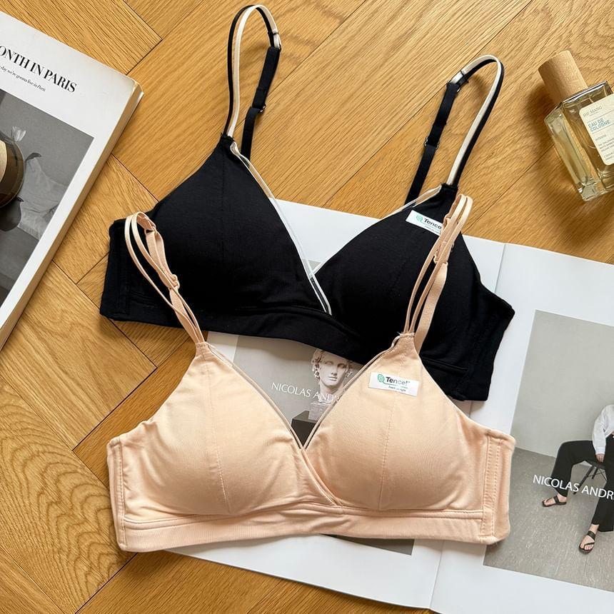 Applique Wireless Bra Product Image