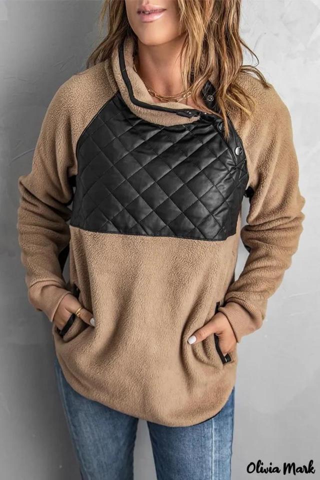 Olivia Mark – Khaki sweatshirt in quilted color block fleece with pockets and buttons Product Image