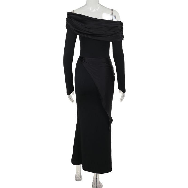 Long-Sleeve Off Shoulder Plain Maxi A-Line Dress Product Image