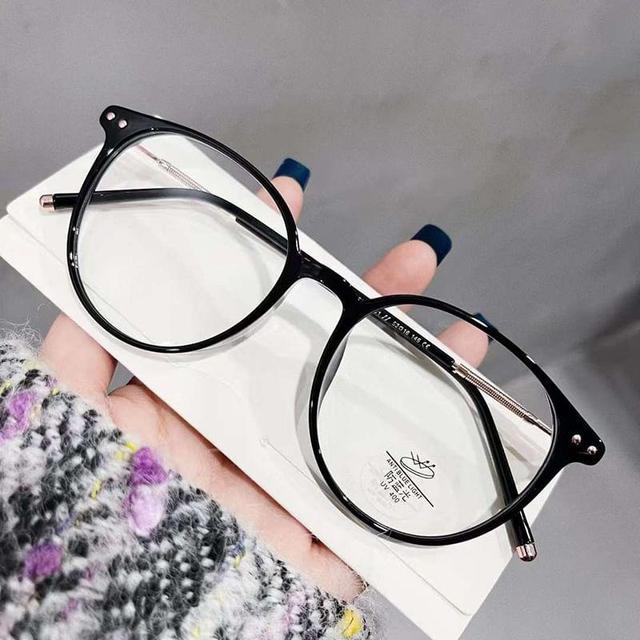 Plain Round Eyeglasses Product Image