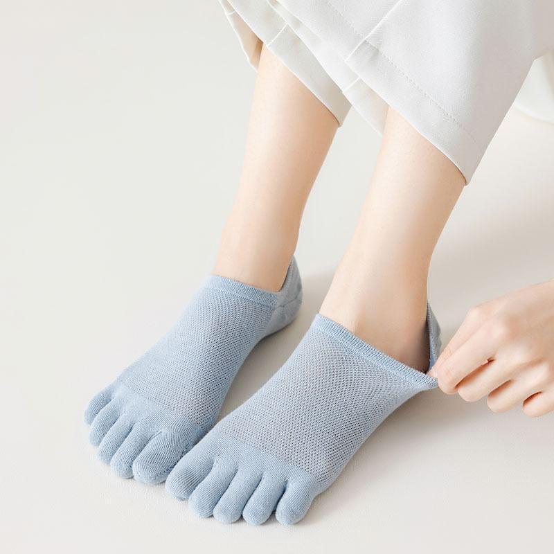 Plain Split Toe No Show Socks Product Image