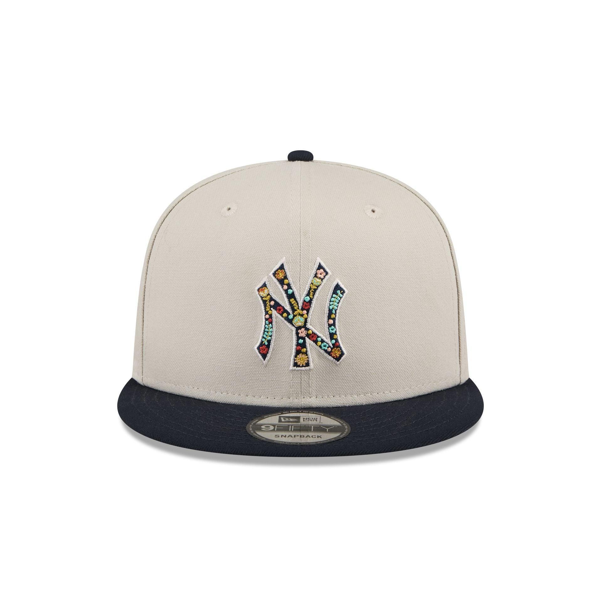 New York Yankees Floral Fill 9FIFTY Snapback Hat Male Product Image