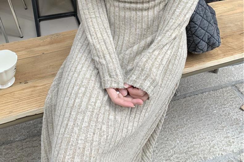 Long-Sleeve Henley Ribbed Knit Midi A-Line Knit Dress Product Image