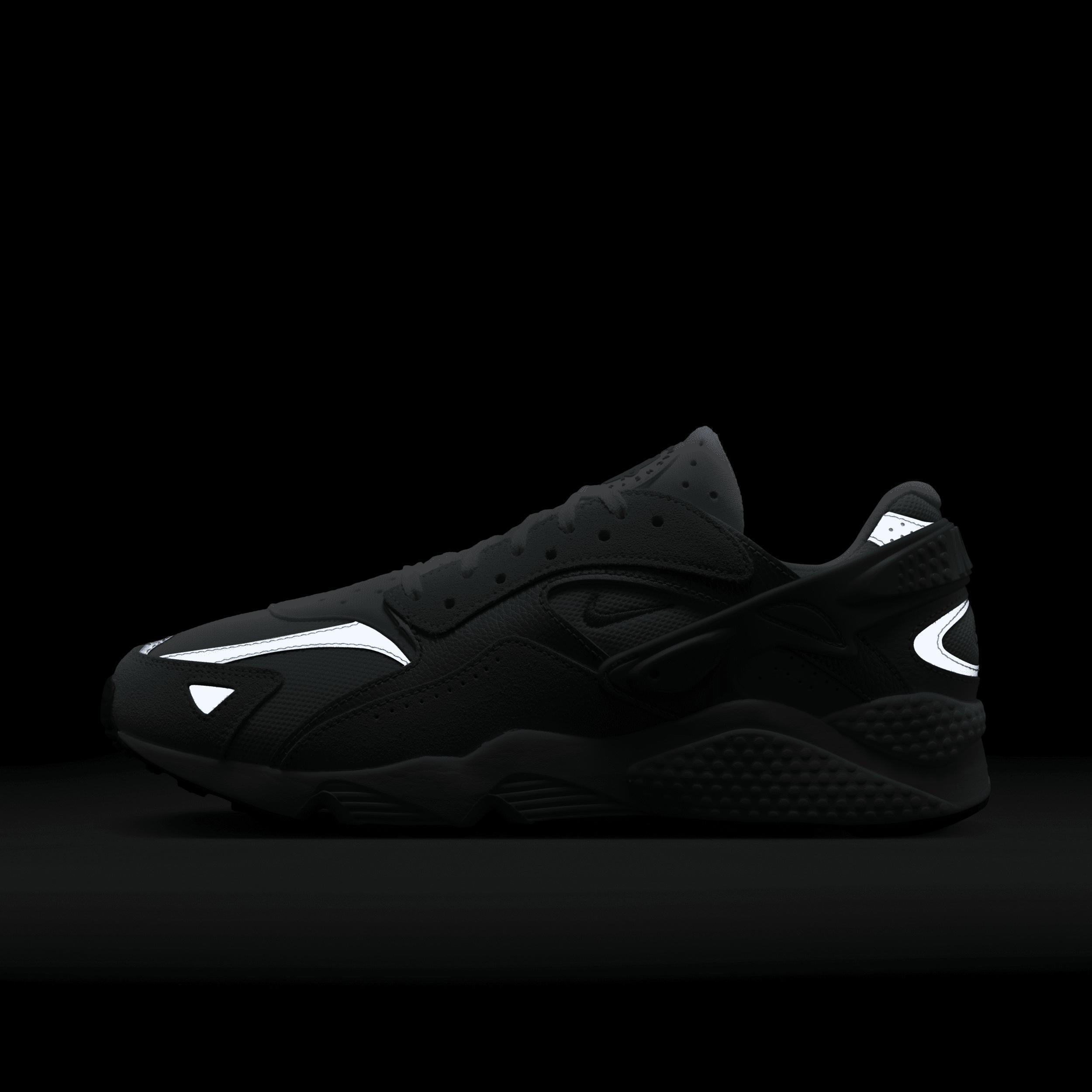 Nike Men's Air Huarache Runner Shoes Product Image