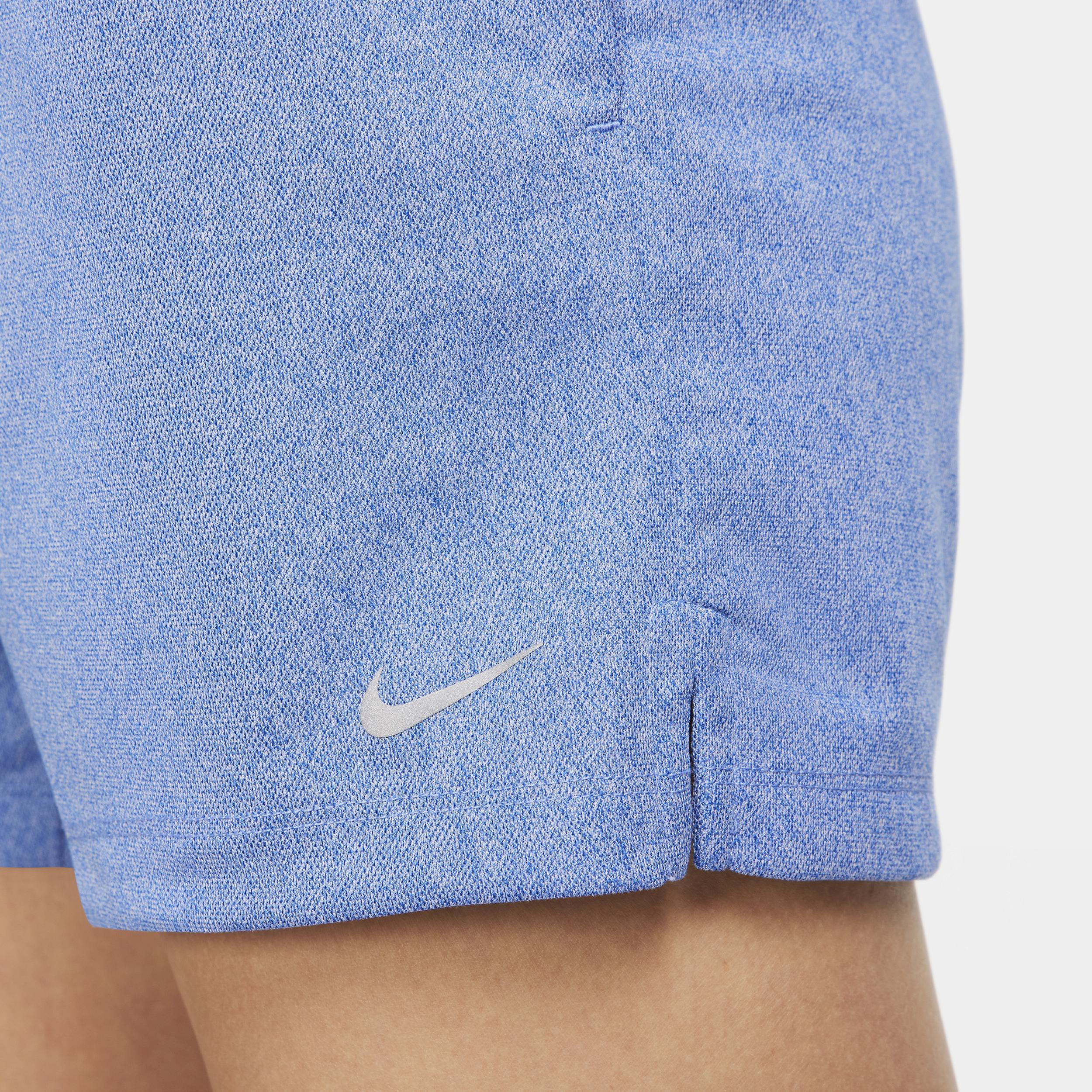 Nike Women's Attack Dri-FIT Fitness Mid-Rise 5" Unlined Shorts Product Image