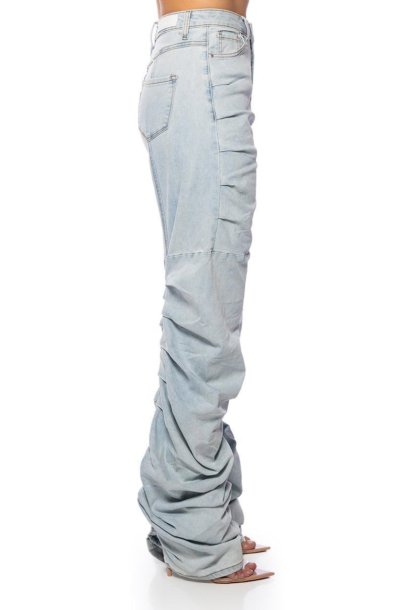 NEVER CHANGE RUCHED RELAXED FIT JEANS IN LIGHT BLUE DENIM Product Image