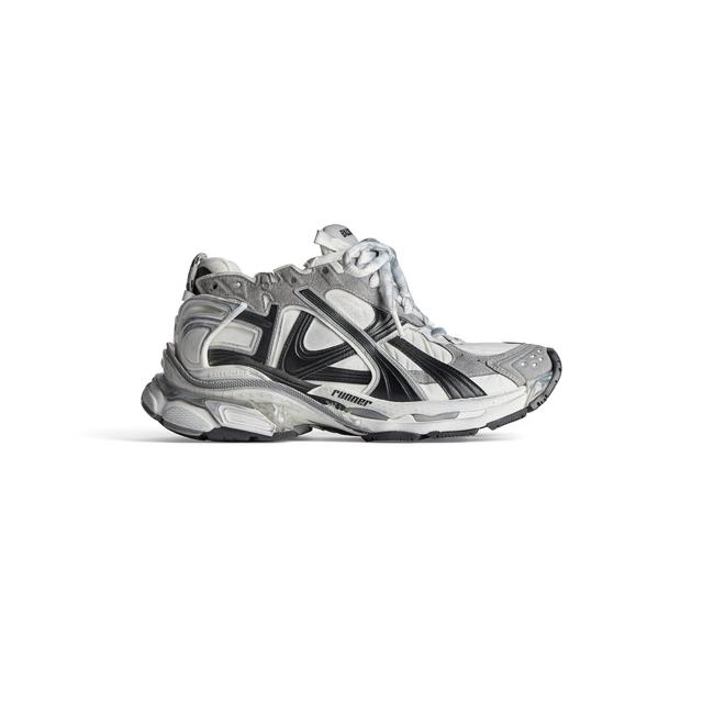 runner sneaker Product Image