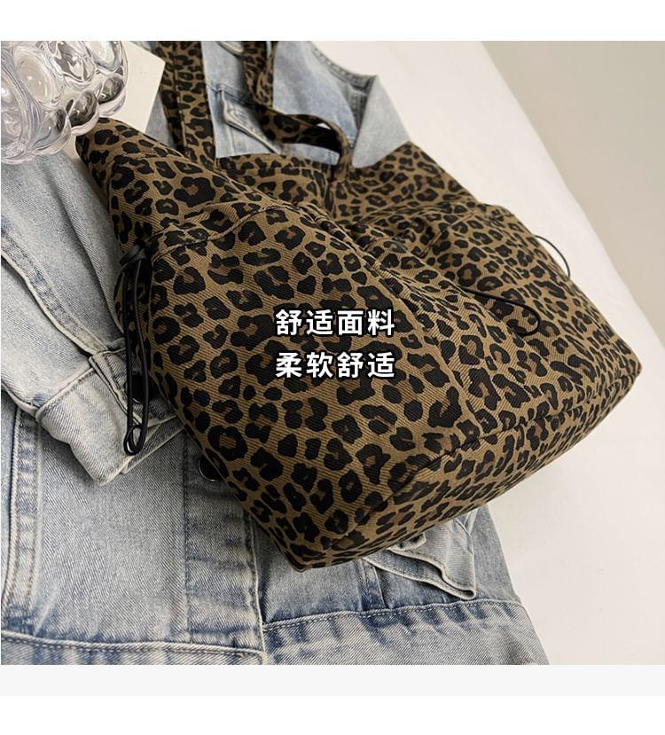 Leopard Print Drawstring Tote Bag Product Image