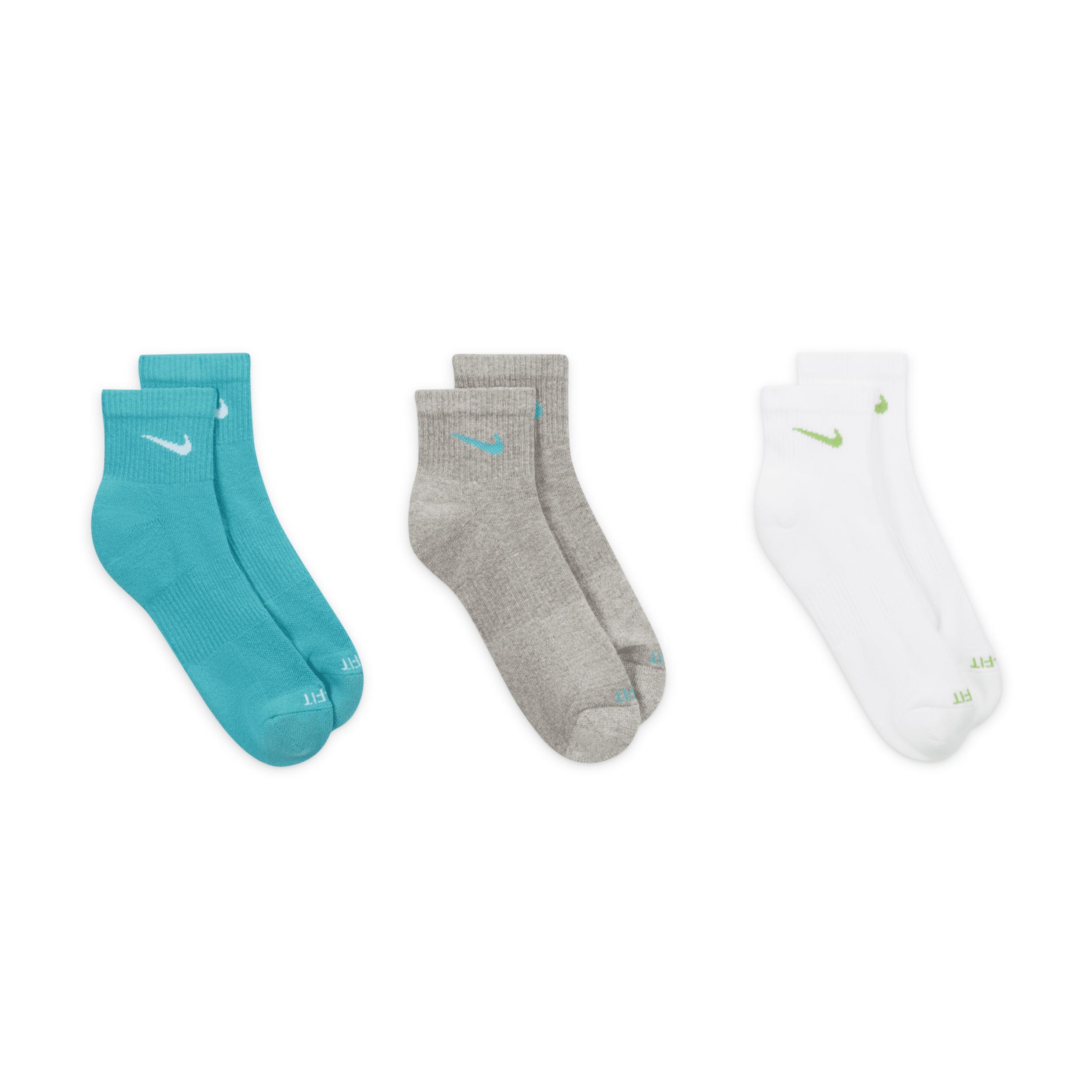 Nike Mens Everyday Plus Cushioned Training Ankle Socks (3 Pairs) Product Image