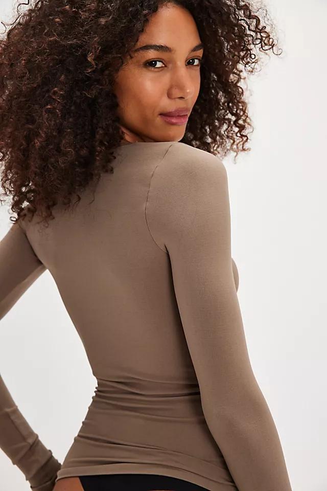 Seamless Solid Deep V Product Image