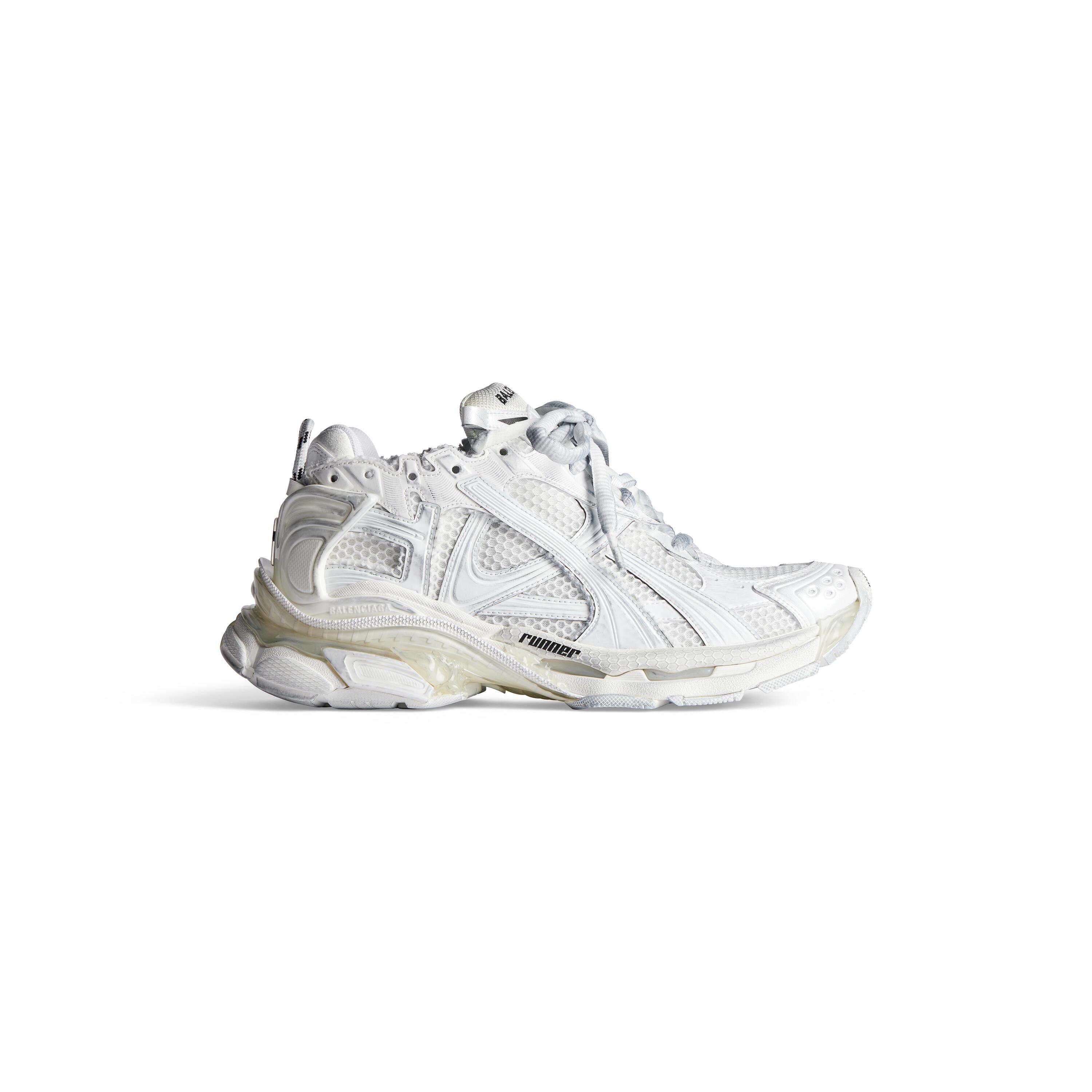 Women's Runner Sneaker in White product image