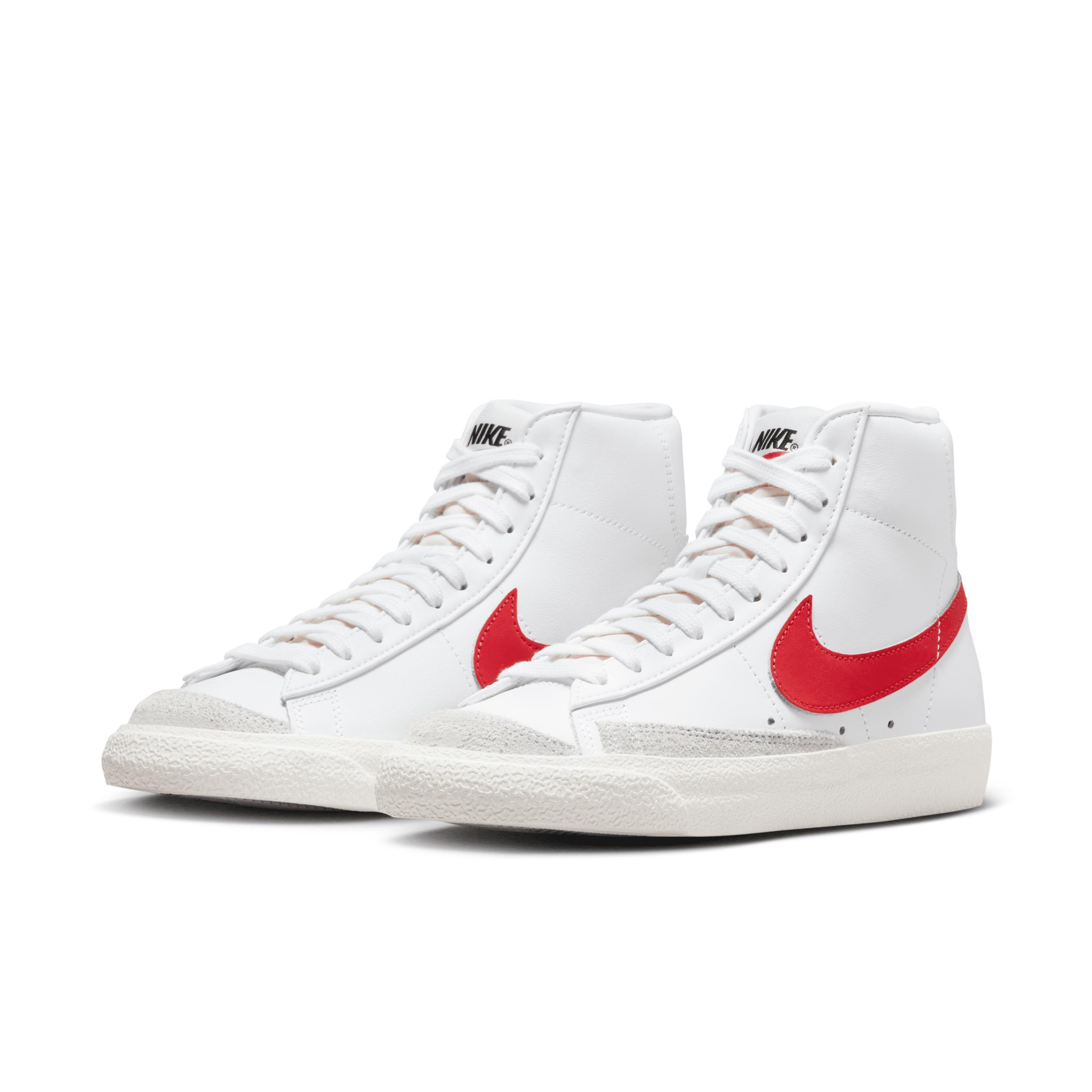 Nike Women's Blazer Mid '77 Shoes Product Image