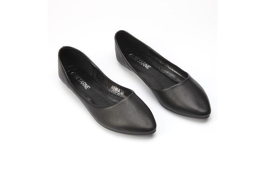 Pointy-Toe Plain Flats product image