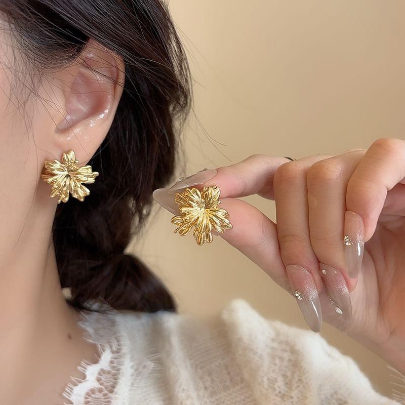 Floral Stud Earring product image