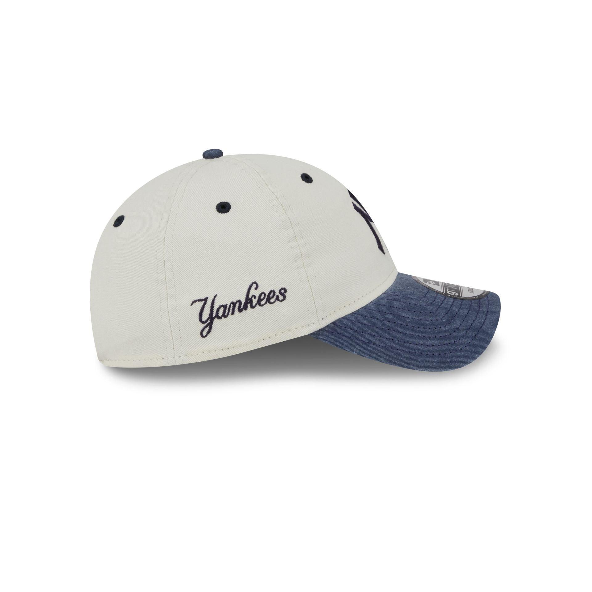 New York Yankees Classic Sidescript 9TWENTY Adjustable Hat Male Product Image