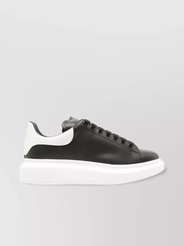 Sneakers In Black Product Image