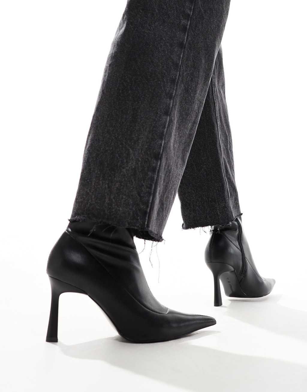 Stradivarius heeled ankle boot in shiny black Product Image