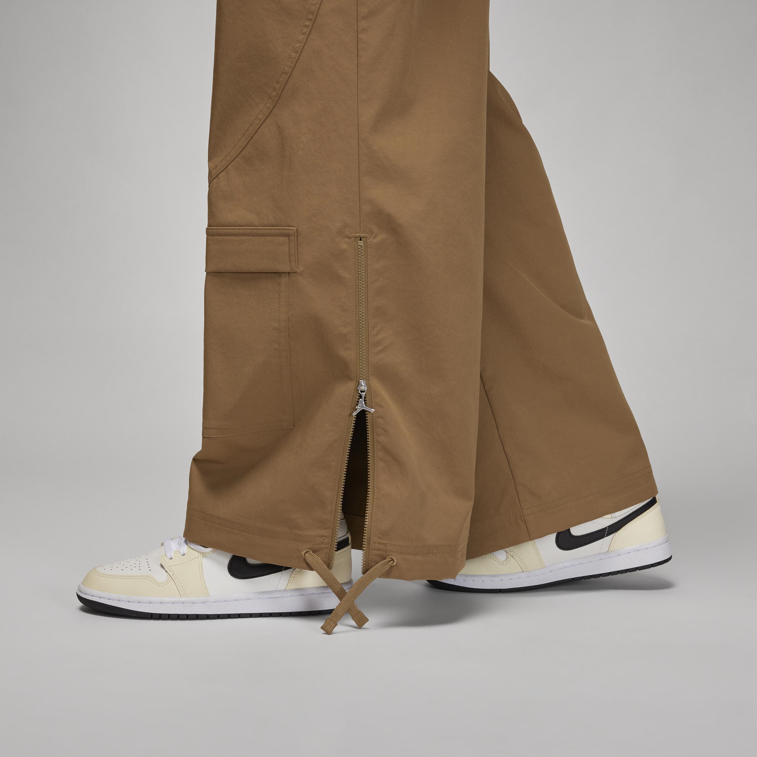 Womens Jordan Chicago Heavyweight Pants Product Image