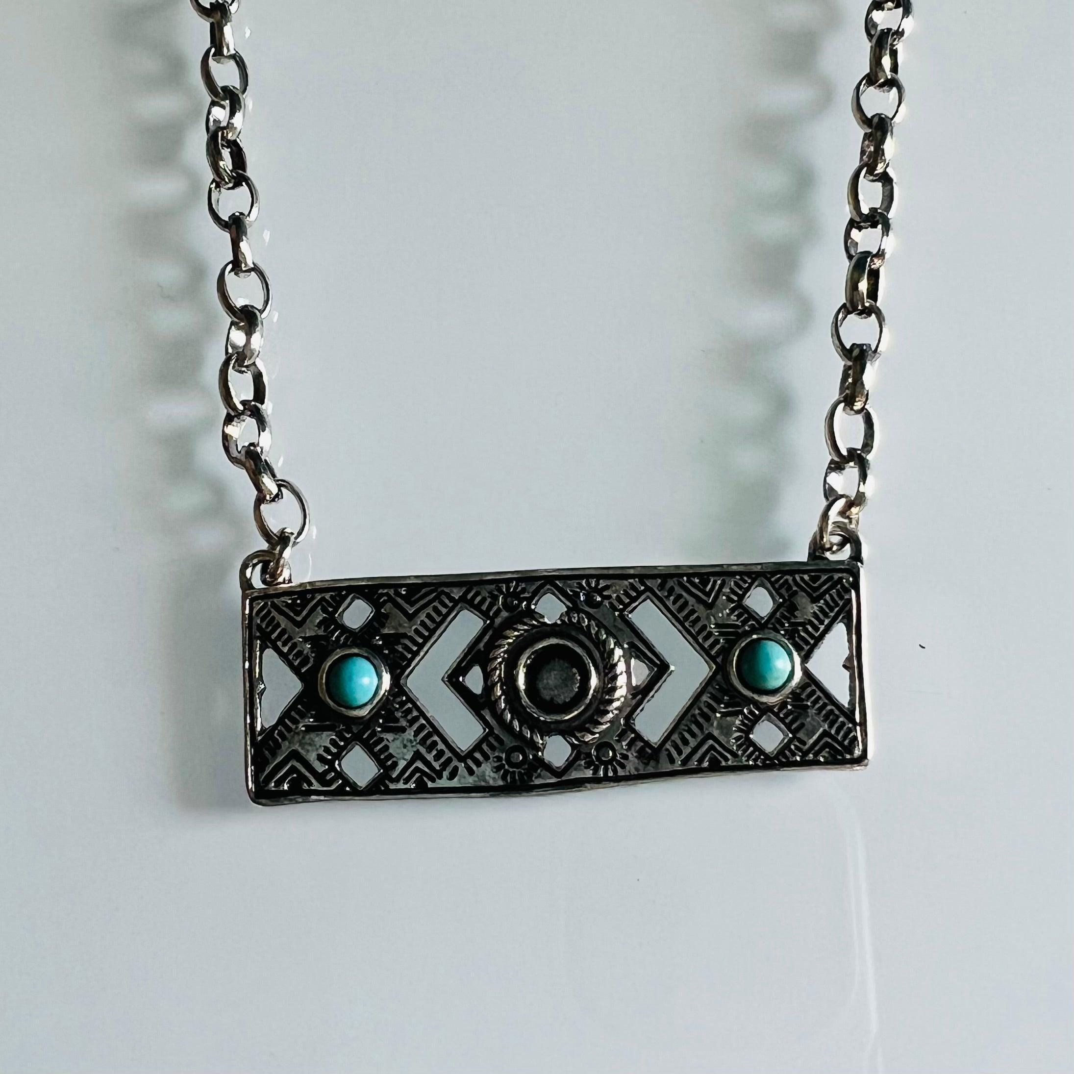 Stuck In The Middle Necklace Product Image