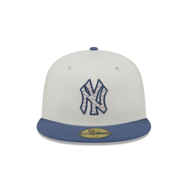 New York Yankees Wavy Chainstitch 59FIFTY Fitted Hat Male Product Image