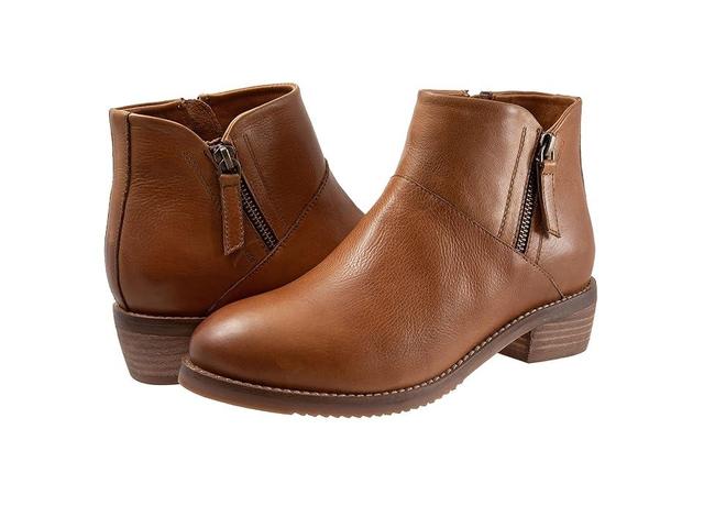 SoftWalk Roselle (Luggage) Women's Boots Product Image